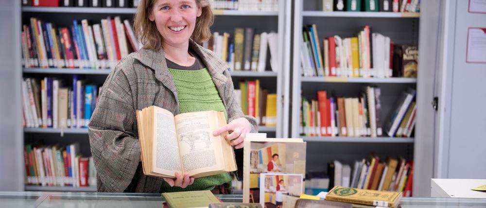 Das älteste Rezeptbuch in der Deutschen Kochbuchbibliothek ist etwa 300 Jahre alt. Museumsleiterin Mira van Leewen stellt es vor.