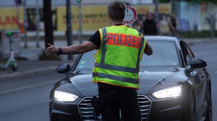 Die Polizeikontrolle richtete sich vor allem gegen Raser (Symbolbild)  