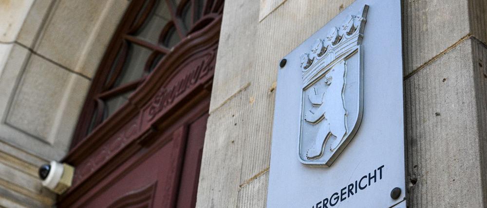 Zwei mutmaßliche ehemalige Mitglieder der linksextremistischen Gruppe „Das Komitee“ kommen vor Gericht. (Symbolbild)