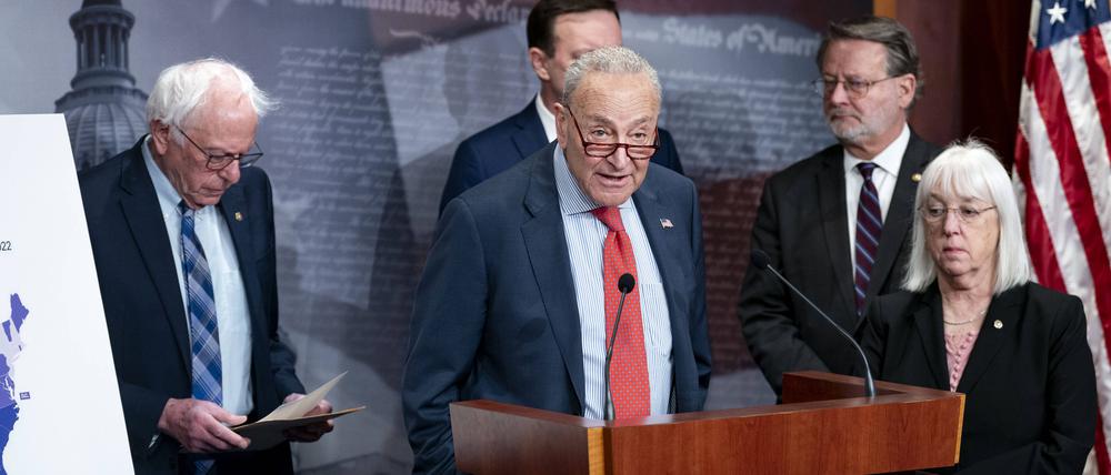 Der demokratische Minderheitsführer im Senat, Chuck Schumer, am 6. März bei einer Rede im Kapitol in Washington.