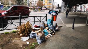Am Kottbusser Tor türmt sich oftmals der Müll. 