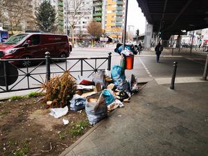 Am Kottbusser Tor türmt sich oftmals der Müll.