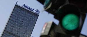 Die Allianz, hier die Zentrale in Berlin, gehört zu den Unternehmen, die mehr Dividende ausschütten als erwartet wurde.