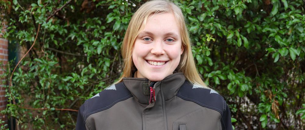 Folge 113 Kolumne "Meine Lehre": Name: Paulina-Julienne, Alter: 21, Firma: Tierpark Berlin, Ausbildung: Tierpflegerin.