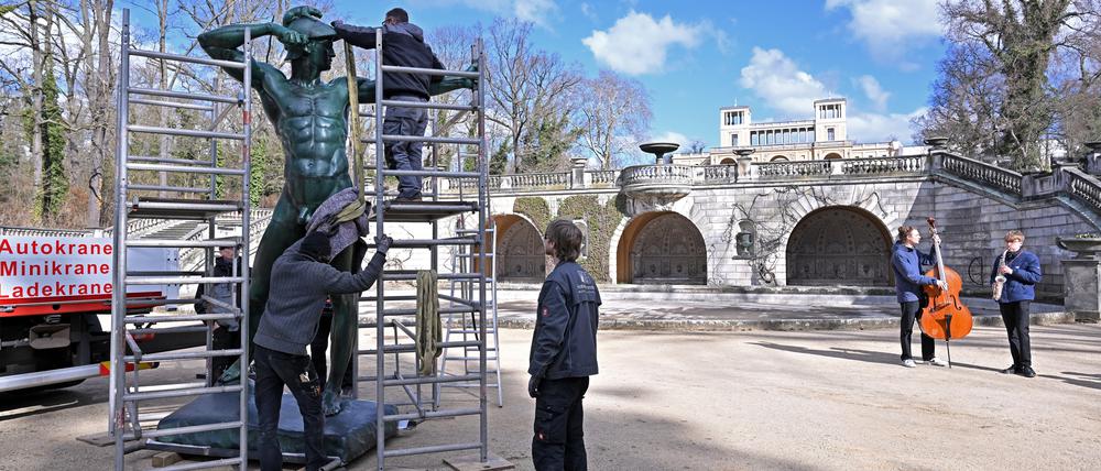 Der Bogenschütze im Park Sanssouci.