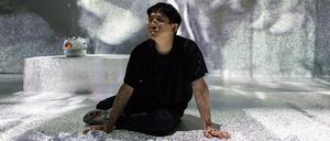 Jaha Koo bei seiner Performance "The History of Korean Western Theatre" (1), Credit: Leontien Allemeersch