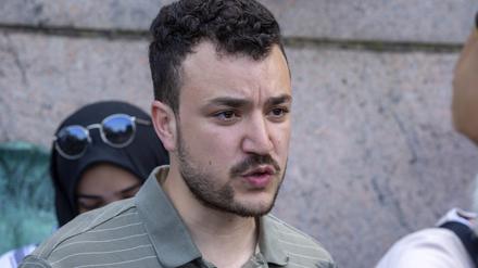 Der studentische Unterhändler Machmud Chalil befindet sich auf dem Campus der Columbia University in New York in einem pro-palästinensischen Protestlager. 