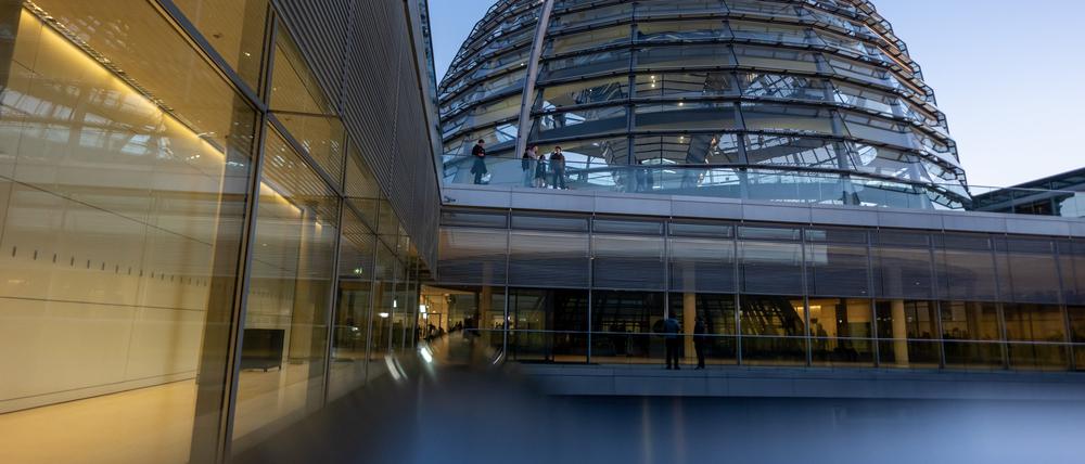 Blick auf die Kuppel des Bundestags vor der letzten Sitzung in der 20. Legislaturperiode.