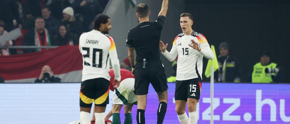 Nico Schlotterbeck sah in der Nations League schon dreimal Gelb. Ihm droht eine weitere Sperre. 