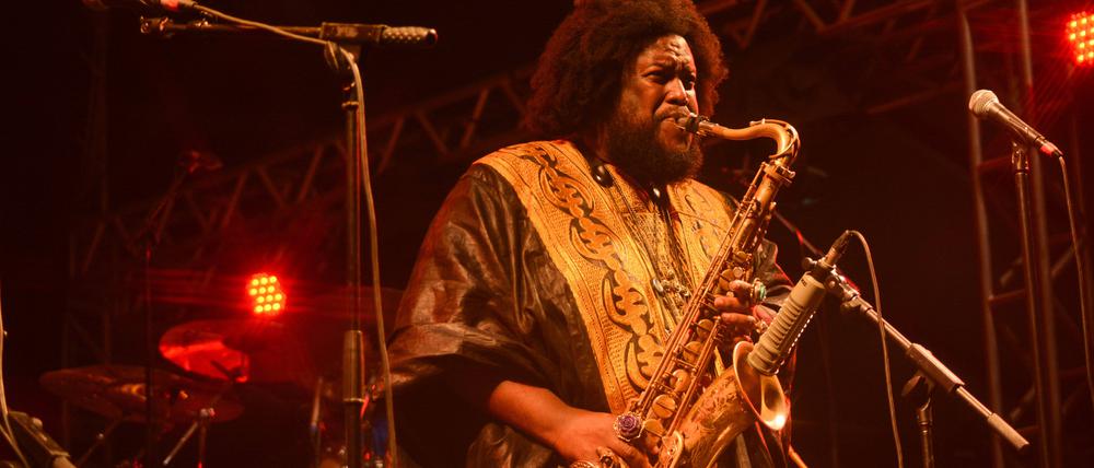 Hohepriester der Katharsis. Kamasi Washington steht in der Tradition von John Coltrane und Sun Ra.