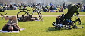 Frühling im Gleisdreieck-Park in Berlin.
