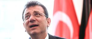 Ekrem Imamoğlu gilt als vielleicht wichtigster Gegenspieler von Staatschef Erdogan in der Türkei. (Archivbild)