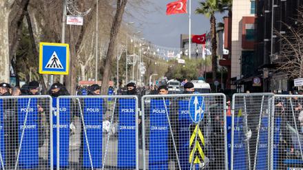 Nach der Festnahme Imamoglus wurden auch Straßen in Istanbul gesperrt.
