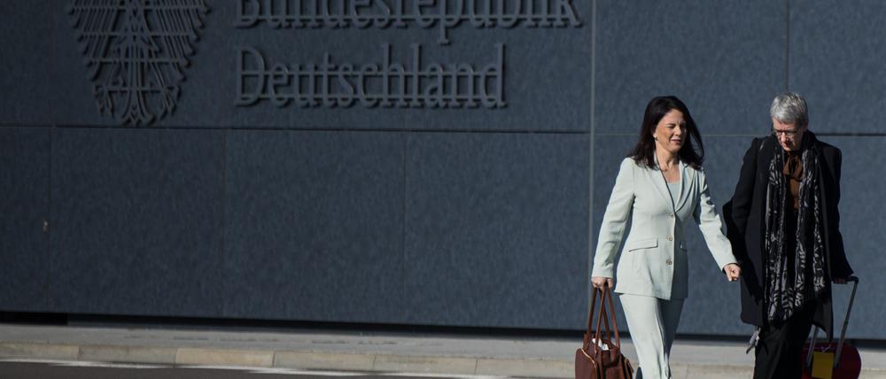 Auf den Weg in den Nahen Osten: Außenministerin Baerbock.