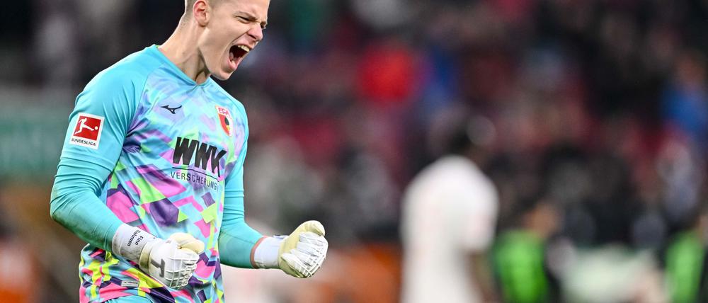 Hat bei den Trainern der Nationalmannschaft auf sich aufmerksam gemacht: Augsburg-Torwart Finn Dahmen.