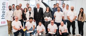 Das Technologieunternehmen Theion aus Berlin-Adlershof entwickelt eine Batterie auf Basis der Kristallschwefel-Technologie als Alternative zum Lithium-Ionen-Akku.
Das Theion-Team