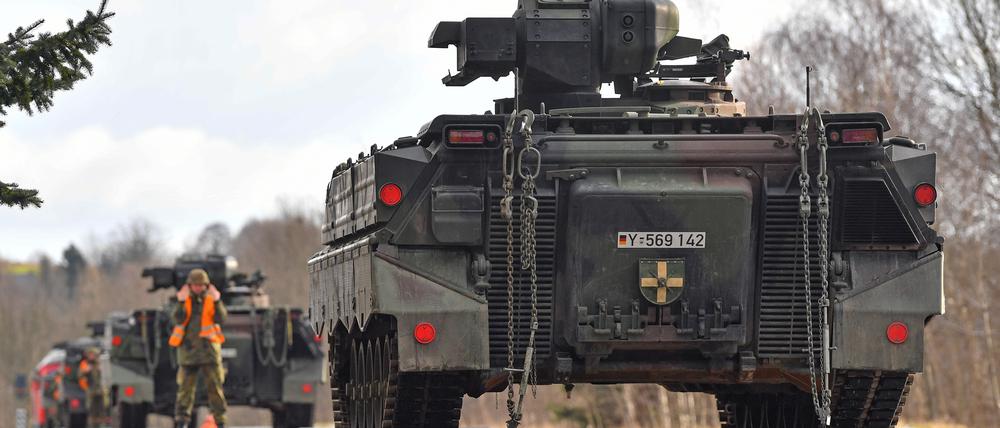 Sollte die EU aufrüsten?