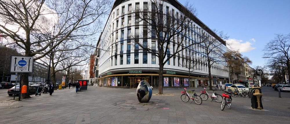 Der Berliner Schauspieler und Entertainer Harald Juhnke soll mit einem Platz direkt am Kurfürstendamm gewürdigt werden. (Foto - Produktion)