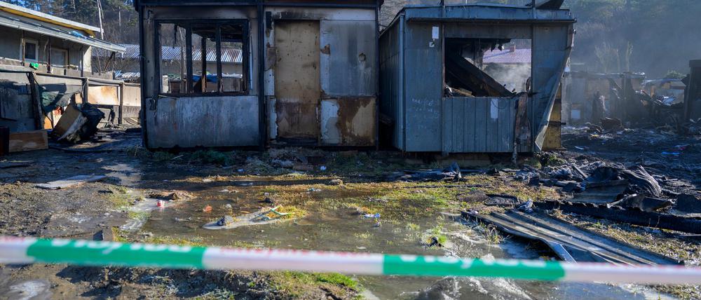 Ein Brand zerstörte in der Nacht mehrere containerartige Behausungen in einer slowakischen Armensiedlung.