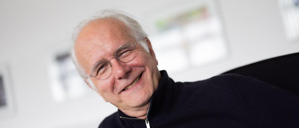 Harald Schmidt glaubt, dass sich Friedrich Merz mit seinem neuen Job ganz schön was zumutet (Archivbild).