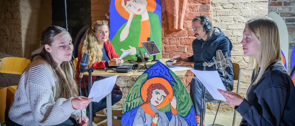 Die Stimmen von Zwölftklässlern sollen künftig in einer Ausstellung zu hören sein.