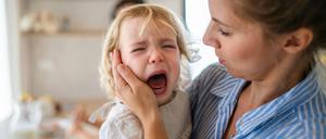 Wer Kinder hat, weiß: Der nächste Anfall von Wut oder Enttäuschung ist nicht weit. Meist müssen die Mütter das auffangen.