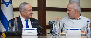 Israels Premier Benjamin Netanjahu (links) und Shin-Bet-Chef Ronen Bar, haben seit langem ein angespanntes Verhältnis.