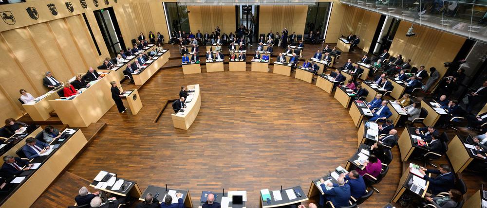 Der Bundesrat stimmt der Grundgesetzänderung für das Finanzpaket zu.