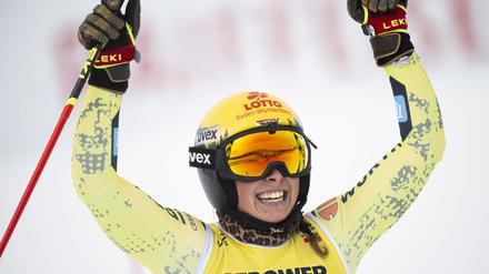 Daniela Maier jubelt über den dritten Platz.