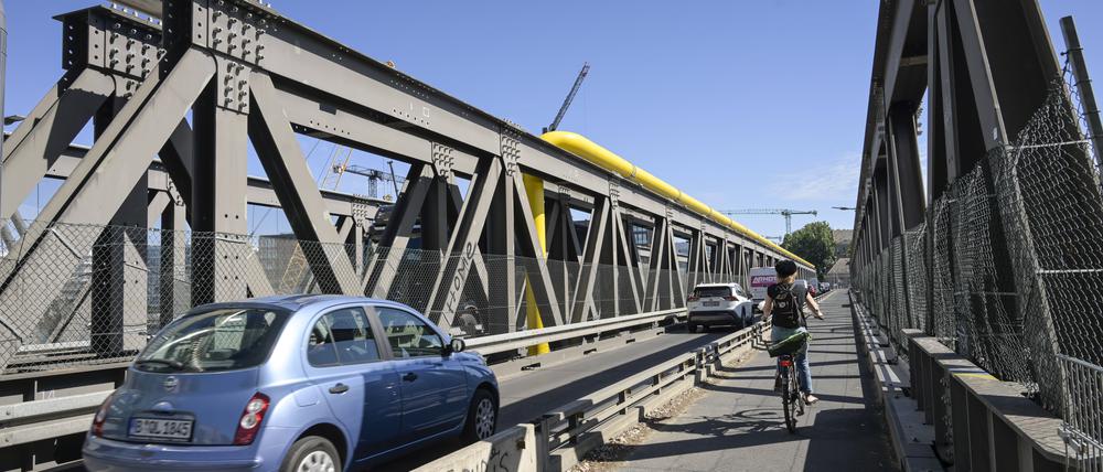 Die Elsenbrücke in der Nähe der A100 ist ein Nadelöhr im Berliner Stadtverkehr.