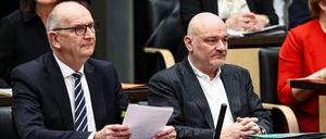 Brandenburgs Ministerpräsident Dietmar Woidke (SPD, l.) sitzt im Bundesrat neben seinem Vize-Regierungschef Robert Crumbach vom BSW. 