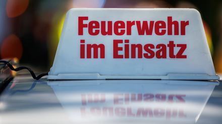 Nach dem Brand wurde ein toter 69-Jähriger in der Wohnung entdeckt. (Symbolbild)