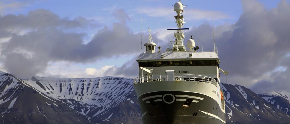 Die „Helmar Hanssen“ misst vor Spitzbergen Methanblasen.