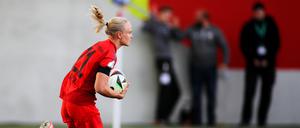 Pernille Harder trifft gegen Hoffenheim dreifach.