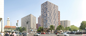 Blick von der Klosterstraße, links Spandau-Arcaden und Rathausturm.
