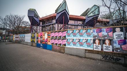 Berlin Friedrichshain-Kreuzberg: Ehemaliges Sport- und Erholungszentrum (SEZ) an der Landsberger Allee.