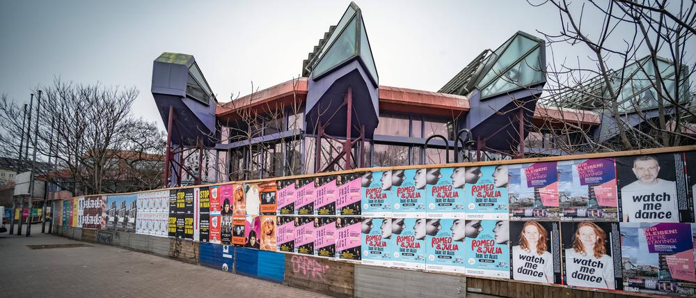 Ruine ehemaliges Sport- und Erholungszentrum SEZ an der Landsberger Allee.