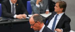 Friedrich Merz und die Union verlieren aktuell an Zustimmung, während die AfD um Tino Chrupalla, Alice Weidel und Bernd Baumann (von links) ihre Umfragewerte weiter verbessern.