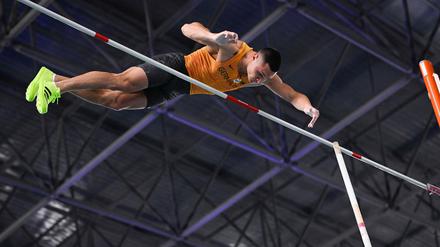 Till Steinforth sichert dem deutschen Team bei der Hallen-WM eine Medaille.
