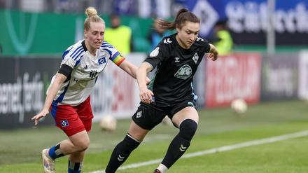 Bremens Sophie Weidauer (re.) erzielte zwei Tore.