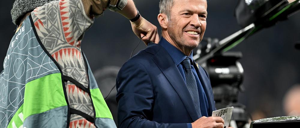 Matthäus als TV-Experte im feinen Zwirn.