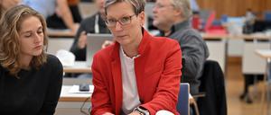 Die SPD-Stadtverordneten Maxi Hoops und Grit Schkölziger