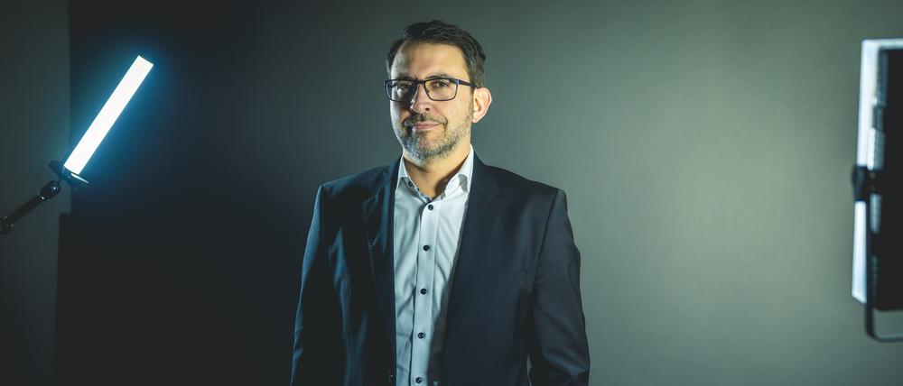 „Wo ich persönlich wirklich aufpassen muss, ist beim Machteffekt des Laberns“, sagt Carsten Schermuly selbstironisch.