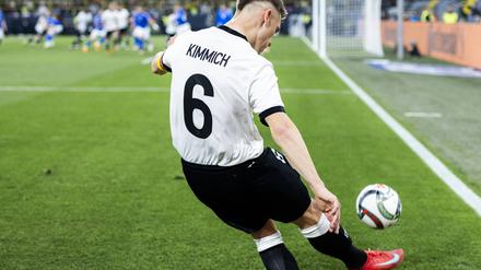 Joshua Kimmich legte das zweite Tor nach einer Ecke vor. Der Vor-Vorlagengeber war ein Balljunge.