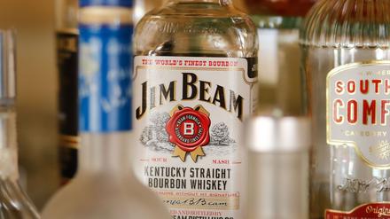 Führt die EU Vergeltungszölle auf US-Produkte wie amerikanischen Whiskey ein? Das ist eine der Fragen im aktuellen Zollkonflikt.