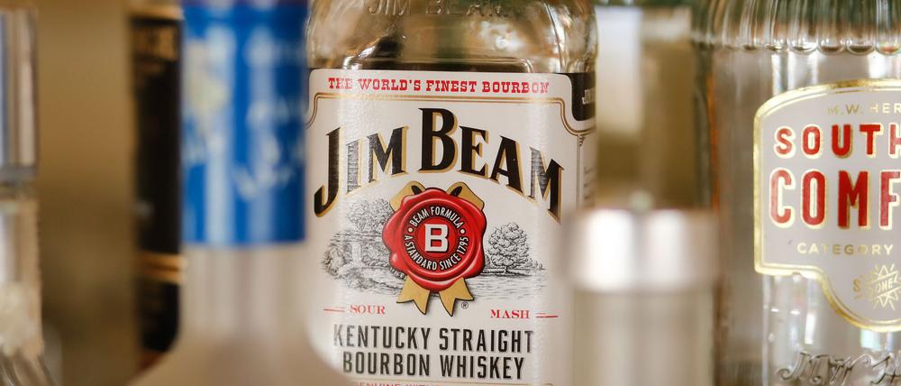 Führt die EU Vergeltungszölle auf US-Produkte wie amerikanischen Whiskey ein? Das ist eine der Fragen im aktuellen Zollkonflikt.
