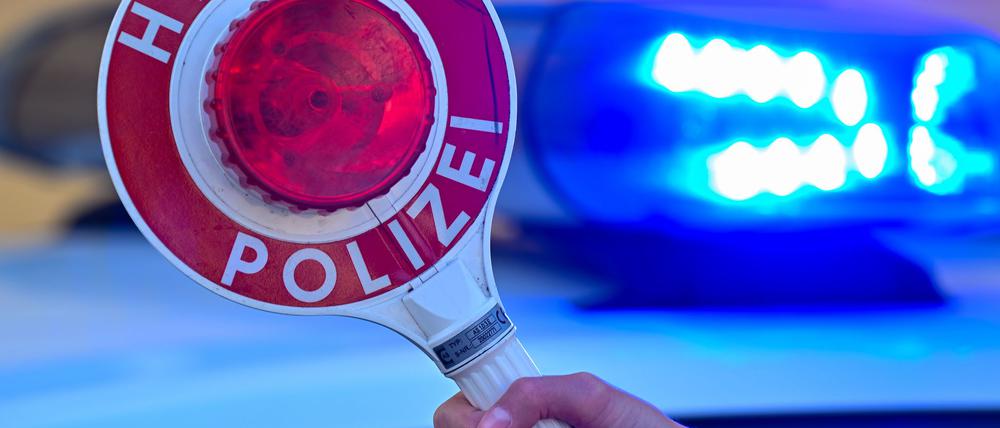 Die Polizei hat einen Betrunkenen gestoppt. (Symbolbild)