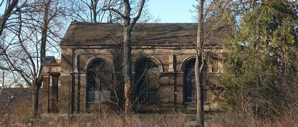Die Kapelle auf dem Friedhof in der Gotlindestraße in Berlin-Lichtenberg.
