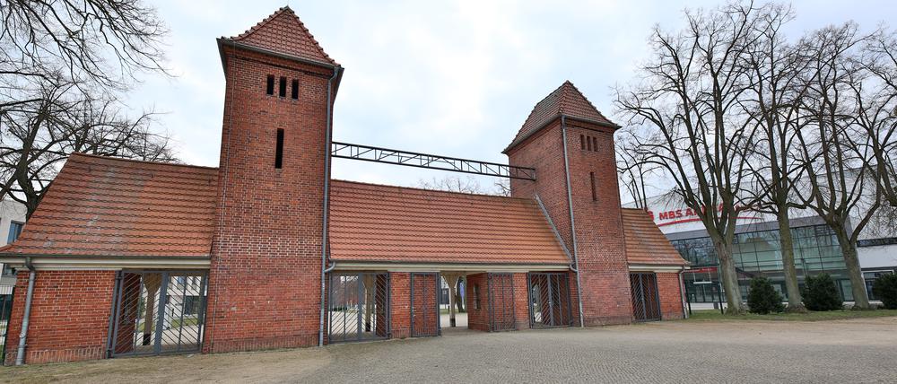 Luftschiffhafen Potsdam. Sportpark Luftschiffhafen.