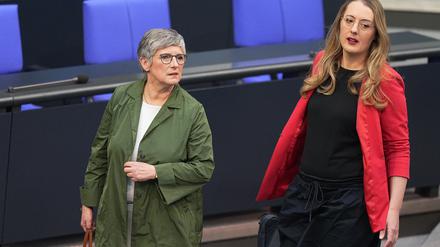 Katharina Dröge (rechts) und Britta Haßelmann, Co-Fraktionsvorsitzende von Bündnis 90/Die Grünen, im Deutschen Bundestag (Archivbild)